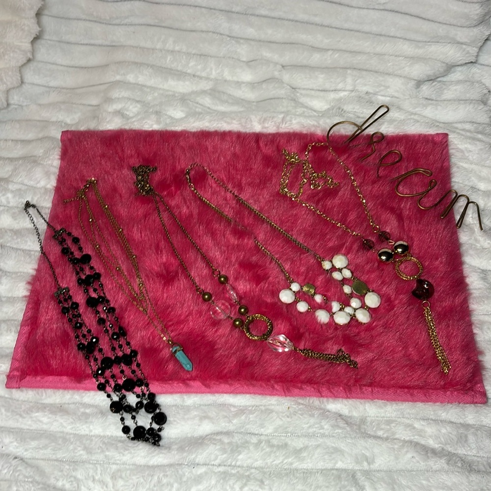 5 Beautifull Necklaces Vintage to Modern for the Price of One